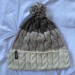 Patagonia Beige Beanie🤎